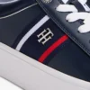 Sneaker con suola a cono e striscia a bandiera Sneaker con suola a cono e striscia a bandiera