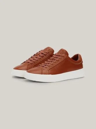 Sneaker con suola a cono in pelle