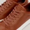 Sneaker con suola a cono in pelle Sneaker con suola a cono in pelle