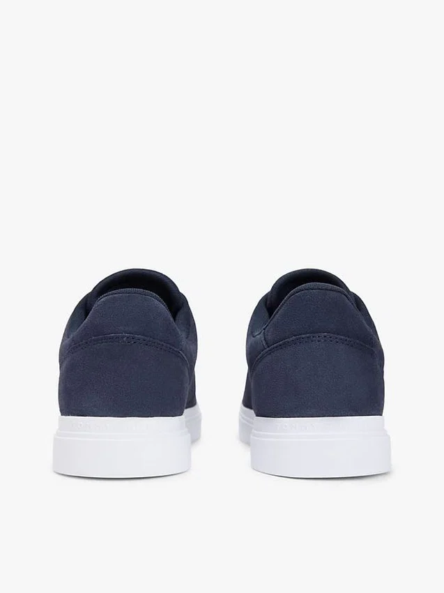 Sneaker con suola a cono in pelle scamosciata Sneaker con suola a cono in pelle scamosciata