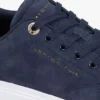 Sneaker con suola a cono in pelle scamosciata Sneaker con suola a cono in pelle scamosciata