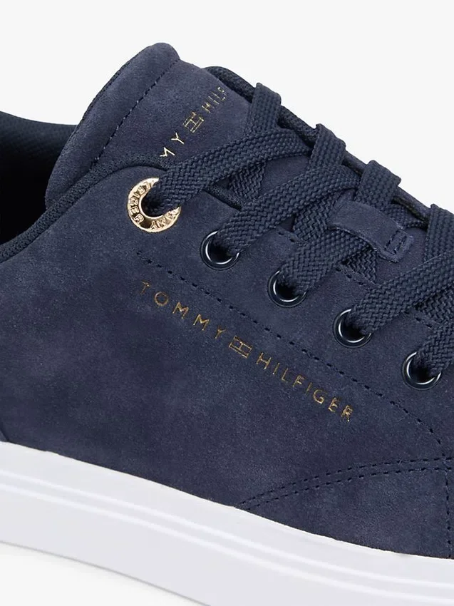 Sneaker con suola a cono in pelle scamosciata Sneaker con suola a cono in pelle scamosciata