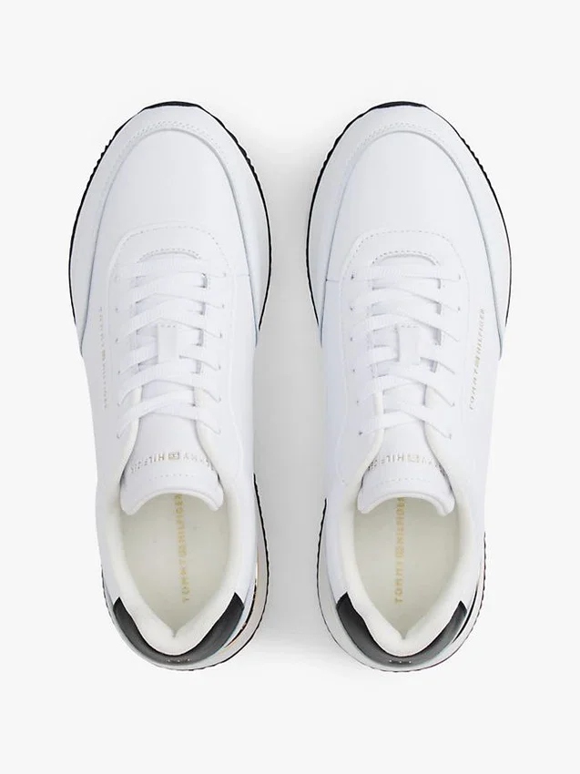 Sneaker da corsa in pelle con dettagli metallici Sneaker da corsa in pelle con dettagli metallici
