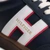 Sneaker da skater con logo Hilfiger in mix di materiali Sneaker da skater con logo Hilfiger in mix di materiali