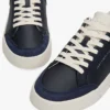 Sneaker da tennis con logo tono su tono Sneaker da tennis con logo tono su tono