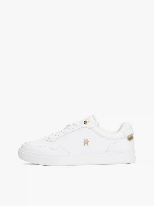 Sneaker da tennis in pelle con dettagli metallici Sneaker da tennis in pelle con dettagli metallici