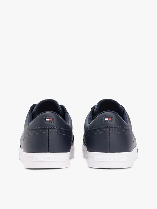 Sneaker in misto pelle vulcanizzata Sneaker in misto pelle vulcanizzata