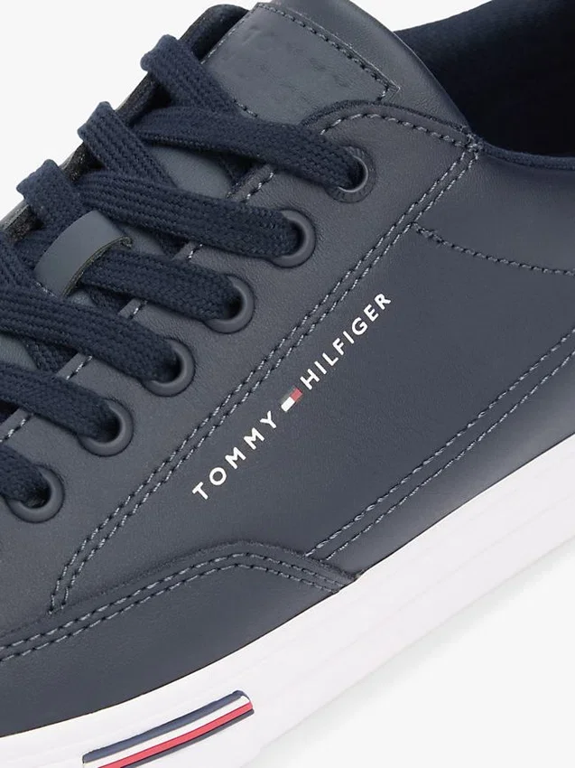 Sneaker in misto pelle vulcanizzata Sneaker in misto pelle vulcanizzata