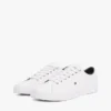 Sneaker in pelle con bandiera