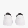Sneaker in pelle con bandiera