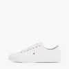 Sneaker in pelle con bandiera