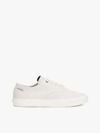 Sneaker in tela con logo goffrato