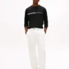 T-shirt a maniche lunghe con logo bandiera tono su tono T-shirt a maniche lunghe con logo bandiera tono su tono