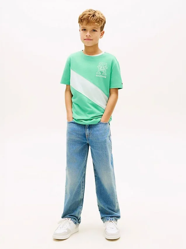 T-shirt a righe con monogramma per bambini T-shirt a righe con monogramma per bambini