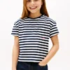 T-shirt a righe con tasca per bambina T-shirt a righe con tasca per bambina