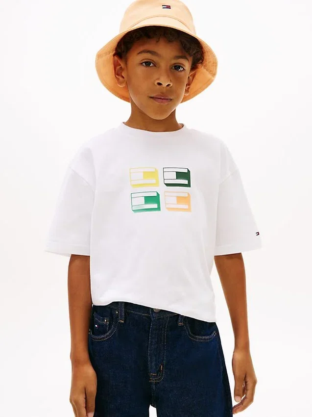 T-shirt con grafica 3D del logo per bambini T-shirt con grafica 3D del logo per bambini