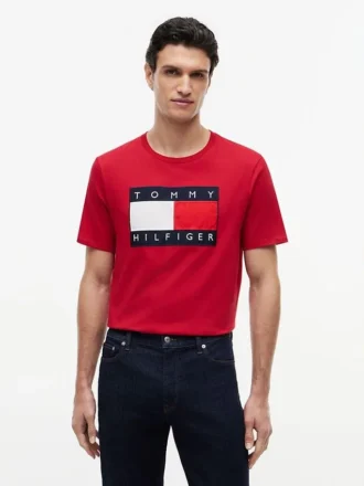 T-shirt con grande logo bandiera