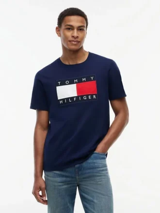 T-shirt con grande logo bandiera