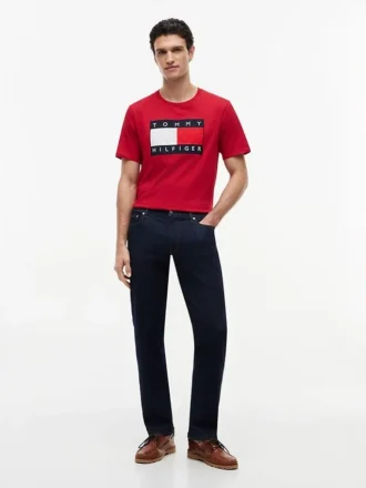 T-shirt con grande logo bandiera