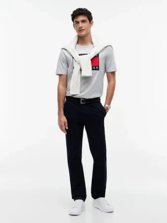 T-shirt con grande logo bandiera
