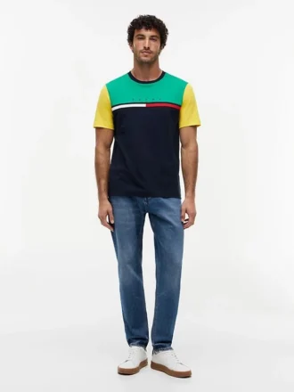 T-shirt con logo a strisce e bandiera in blocchi di colore