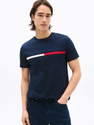 T-shirt con logo a strisce e bandiera ricamata
