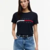 T-shirt con logo a strisce e bandiera ricamato T-shirt con logo a strisce e bandiera ricamato