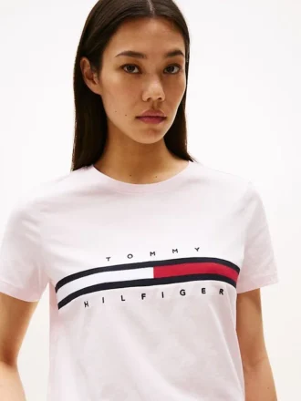 T-shirt con logo a strisce e bandiera ricamato