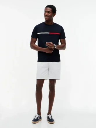 T-shirt con logo bandiera ricamato