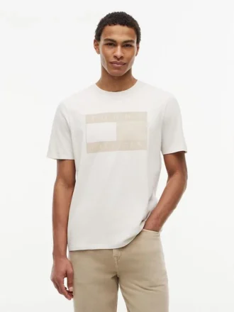 T-shirt con logo bandiera tono su tono