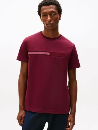 T-shirt con logo bandiera tono su tono T-shirt con logo bandiera tono su tono