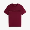 T-shirt con logo bandiera tono su tono T-shirt con logo bandiera tono su tono