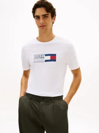 T-shirt con logo Flag Box