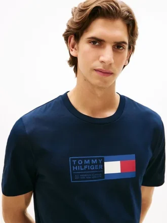 T-shirt con logo Flag Box