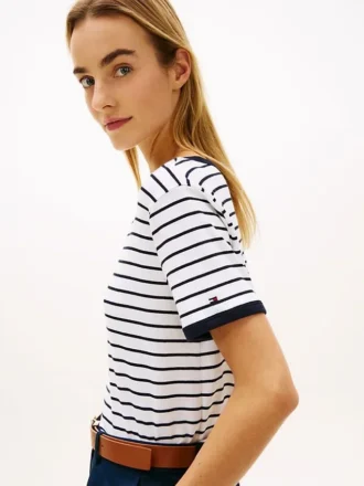 T-shirt con logo monotipo
