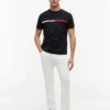T-shirt con logo Signature Flag Stripe