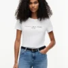 T-shirt con logo Tommy ricamato T-shirt con logo Tommy ricamato