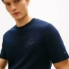 T-shirt con monogramma in stile calligrafico T-shirt con monogramma in stile calligrafico