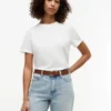 T-shirt con monogramma ricamato T-shirt con monogramma ricamato