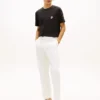 T-shirt con monogramma ricamato T-shirt con monogramma ricamato