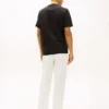 T-shirt con monogramma ricamato T-shirt con monogramma ricamato