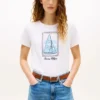 T-shirt con stampa barca a vela T-shirt con stampa barca a vela