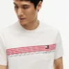 T-shirt con tasca a strisce sul petto