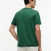 T-shirt con tasca e logo bandiera floreale T-shirt con tasca e logo bandiera floreale