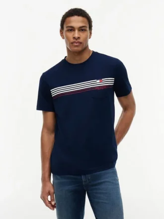 T-shirt con taschino a strisce sul petto