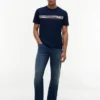 T-shirt con taschino a strisce sul petto