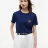 T-shirt con taschino e monogramma in stile calligrafico T-shirt con taschino e monogramma in stile calligrafico
