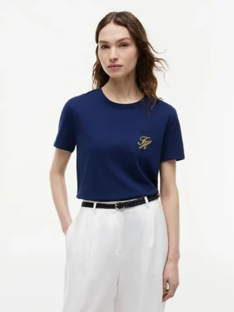 T-shirt con taschino e monogramma in stile calligrafico