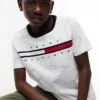 T-shirt da bambino con logo a strisce e bandiera