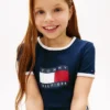 T-shirt da bambino con logo bandiera ondulata T-shirt da bambino con logo bandiera ondulata